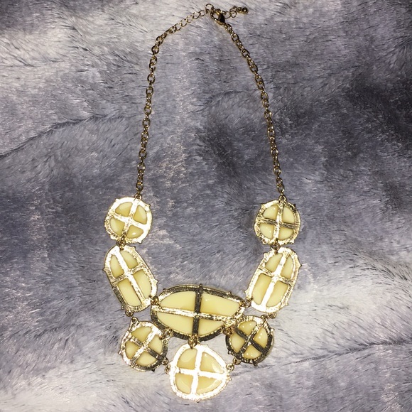 NWOT CREAM AND GOLD CHARMING CHARLIE - Picture 3 of 4